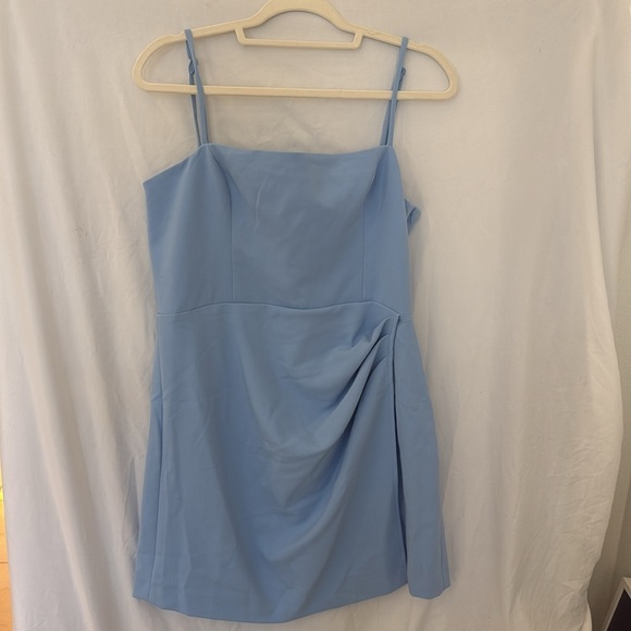 French Connection Whisper straight neck dress in placid Blue NWT $128 size 12 - Picture 3 of 8